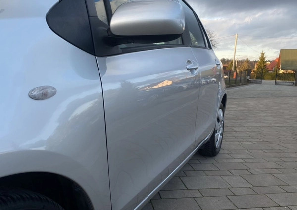 Toyota Yaris cena 16500 przebieg: 145000, rok produkcji 2007 z Częstochowa małe 137